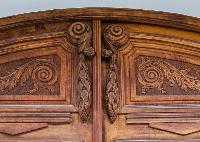 Reina 107 Beach Boutique