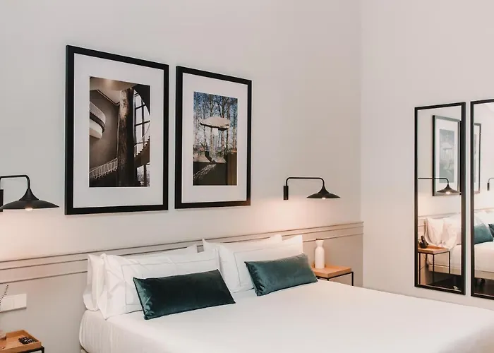 Room Mate Collection Helen Berger Valencia